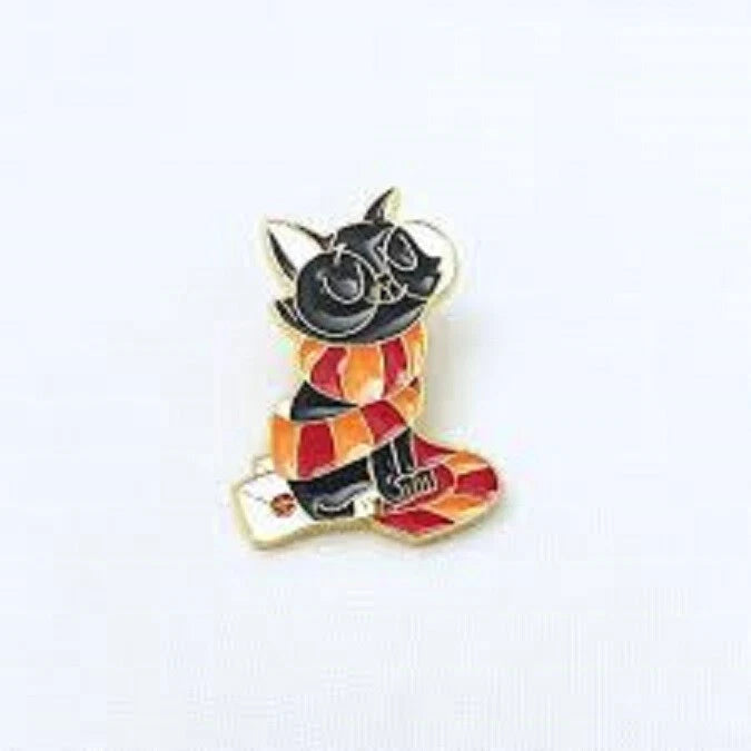 Gyffindor cat brooch from Harry Potter